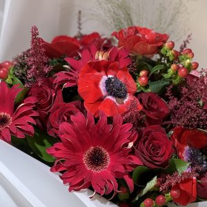 VALENTINE'S DAY & LOVE